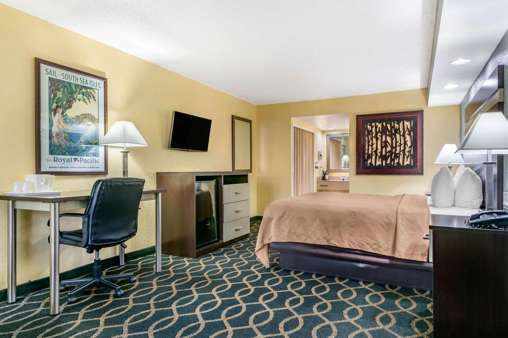 Clarion Orlando International Drive - Icon Park Inn 2*